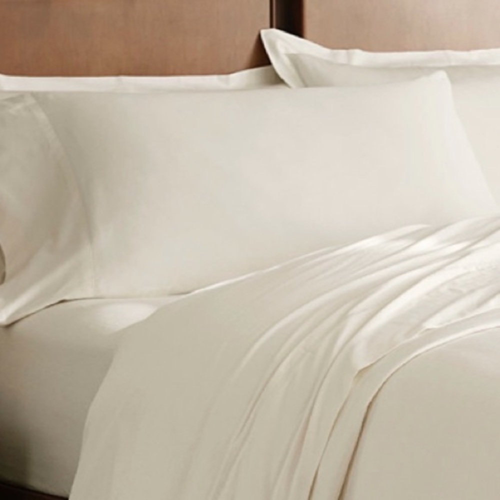 Boll & Branch Organic Long Staple Cotton Signature Hem 2 Pillowcases King cream - Picture 6 of 16